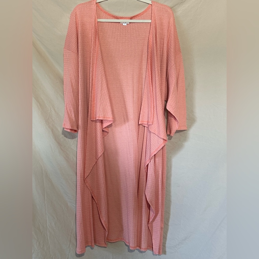 Kimono Size L NWOT. (will fit up to a 3xl) BATCH SIZING. LulaRoe Shirley